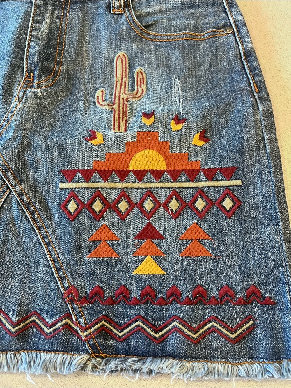Stetson Embroidered Denim Mini Skirt Southwest Cactus Motif Western Boho Sz 6 - Picture 5 of 12